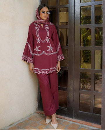 Maroon Schiffli